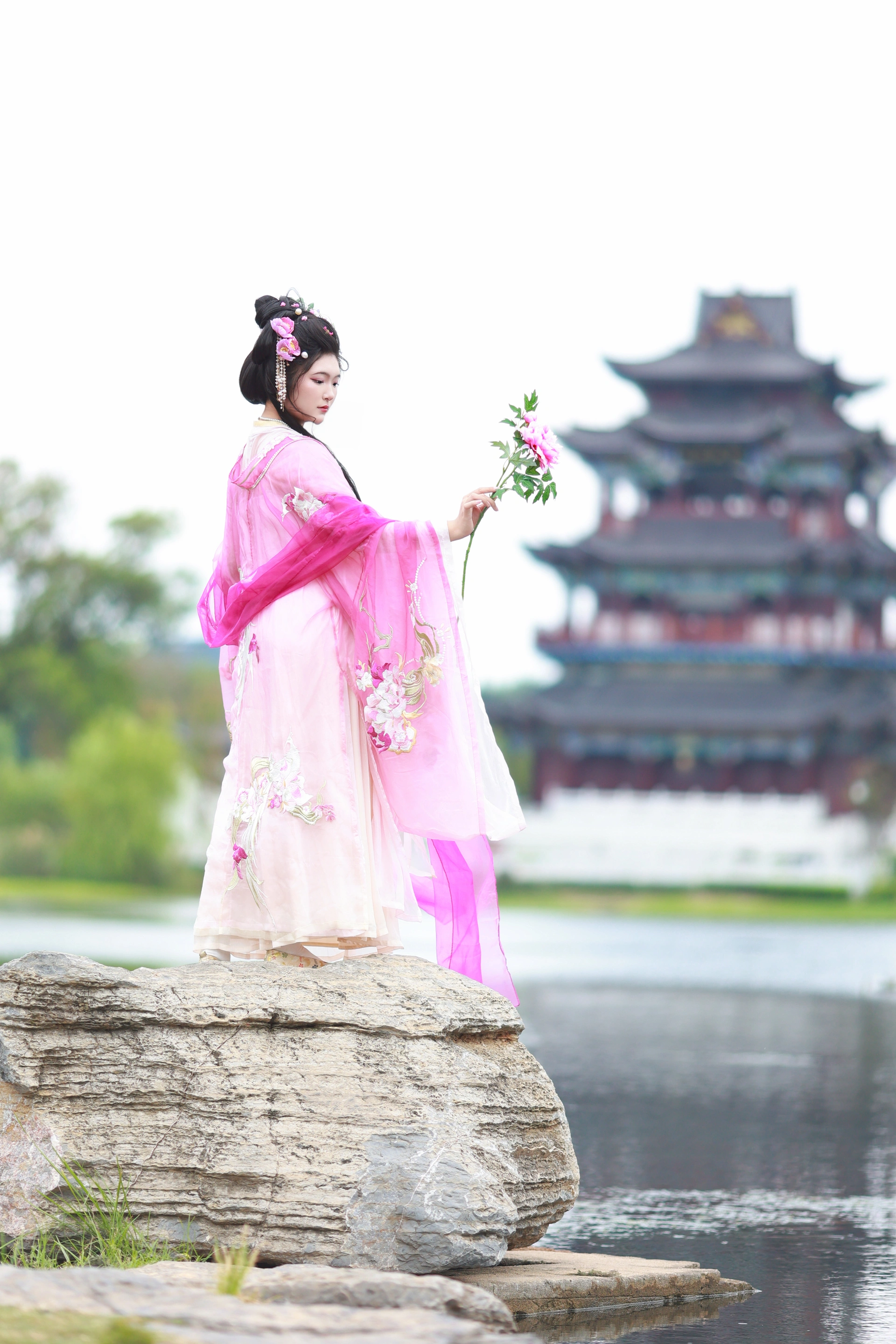 [YITUYU艺图语]2023.09.25 湖畔寻花 KaiLin酱 2
